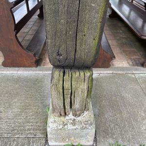 Bethalle Lorettokapelle_Stuetze vorher